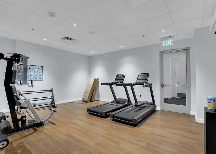 Apartment 1br Near Bok Center-gym, Lounge, Balcony, Pets Ok Tulsa