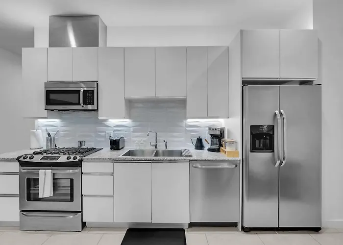 1br Near Bok Center-gym, Lounge, Balcony, Pets Ok Apartment
